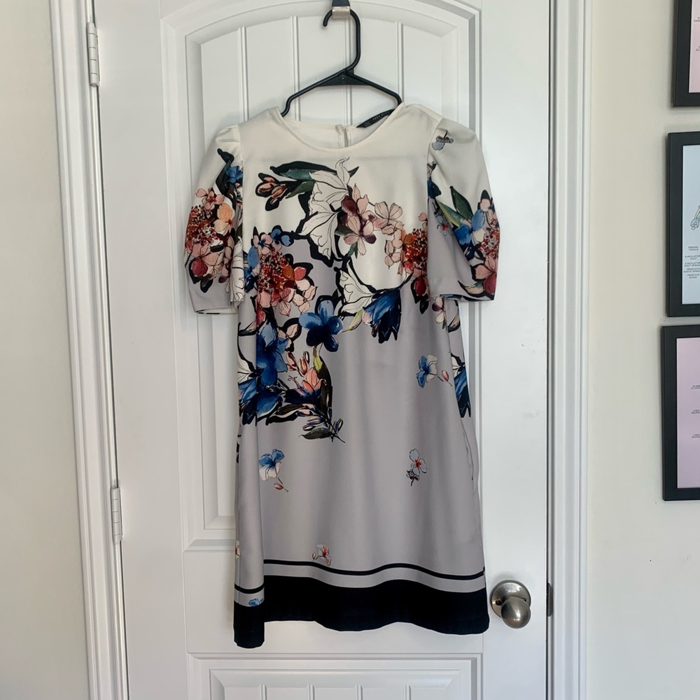 Zara Gray and White Off-the-Shoulder Puff Sleeve Mini Dress